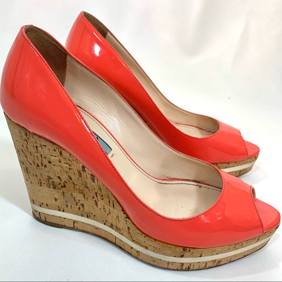 Prada Coral Patent Peep Toe Cork Wedge Pumps 8 M - Picture 5 of 8